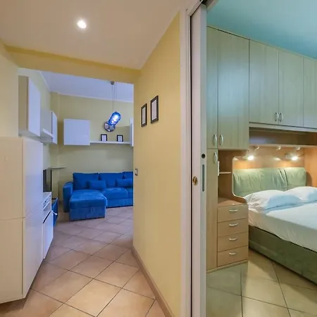 Apartment Youhosty - Paul Valery 3 Milan
